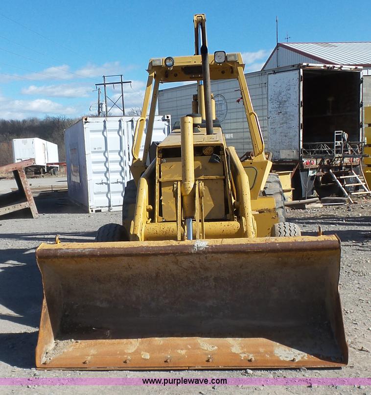 image for item J7606 Caterpillar 426 backhoe