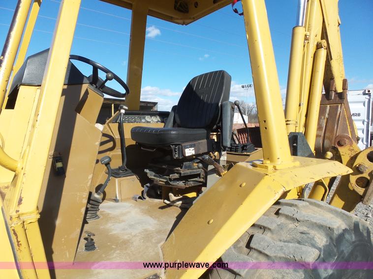 image for item J7606 Caterpillar 426 backhoe