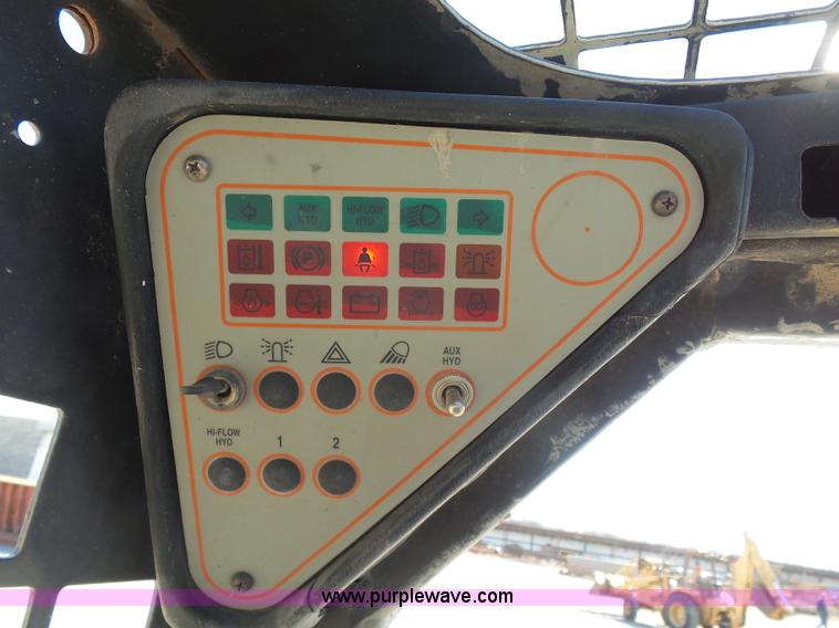 image for item J7608 Thomas 175 High Lift skid steer