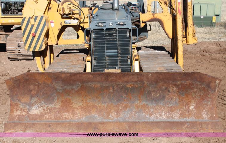 image for item L6787 2007 John Deere 650J LGP pipelayer