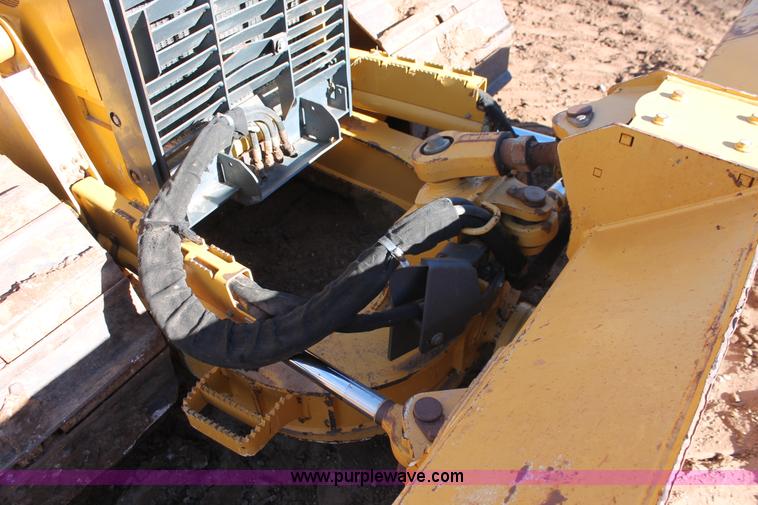 image for item L6787 2007 John Deere 650J LGP pipelayer