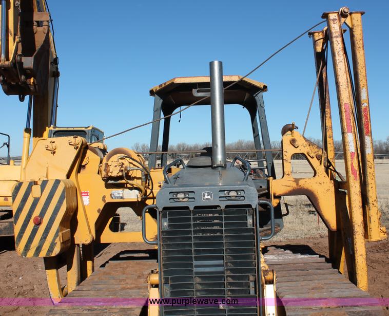 image for item L6787 2007 John Deere 650J LGP pipelayer