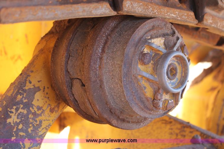 image for item L6787 2007 John Deere 650J LGP pipelayer