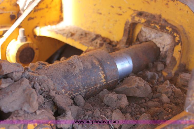 image for item L6787 2007 John Deere 650J LGP pipelayer