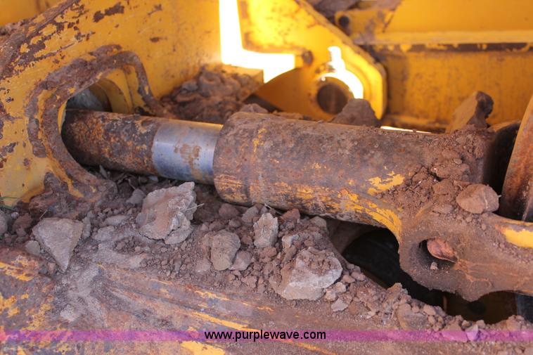 image for item L6787 2007 John Deere 650J LGP pipelayer