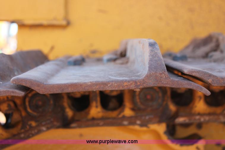 image for item L6787 2007 John Deere 650J LGP pipelayer