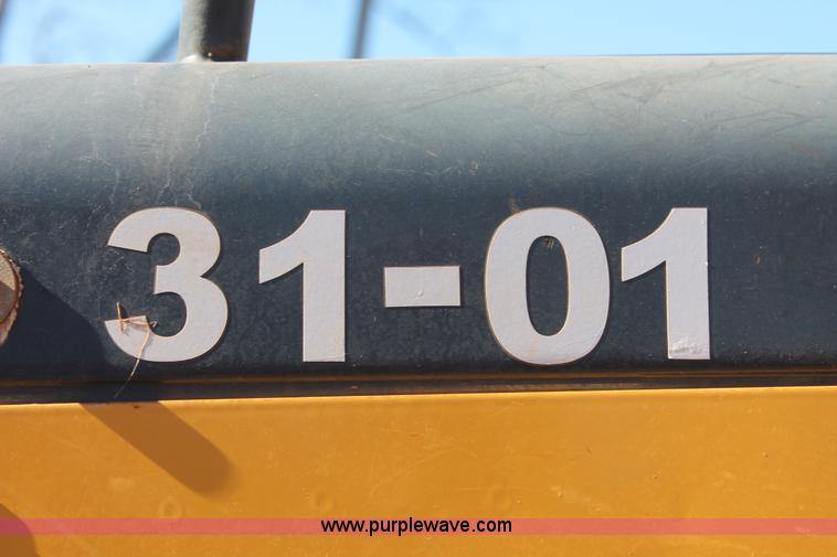 image for item L6787 2007 John Deere 650J LGP pipelayer