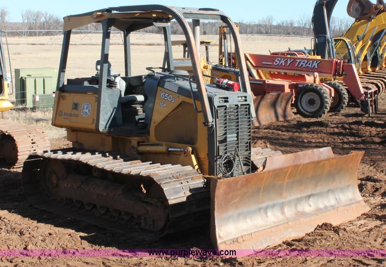 image for item L6789 2007 John Deere 650J LGP dozer