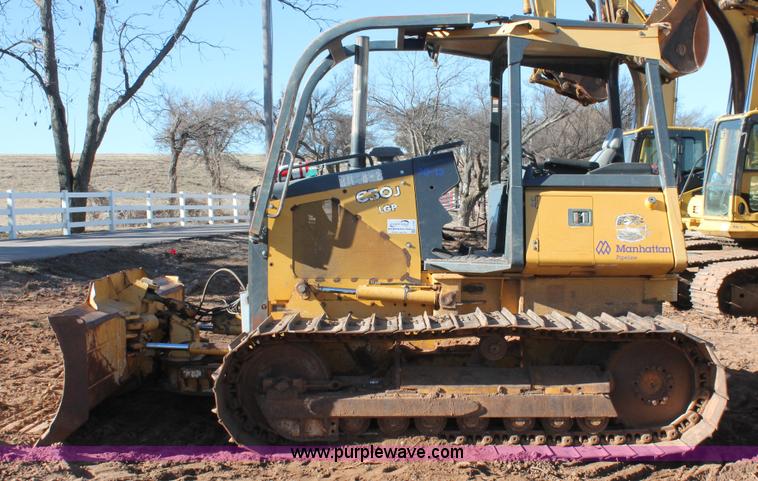 image for item L6789 2007 John Deere 650J LGP dozer