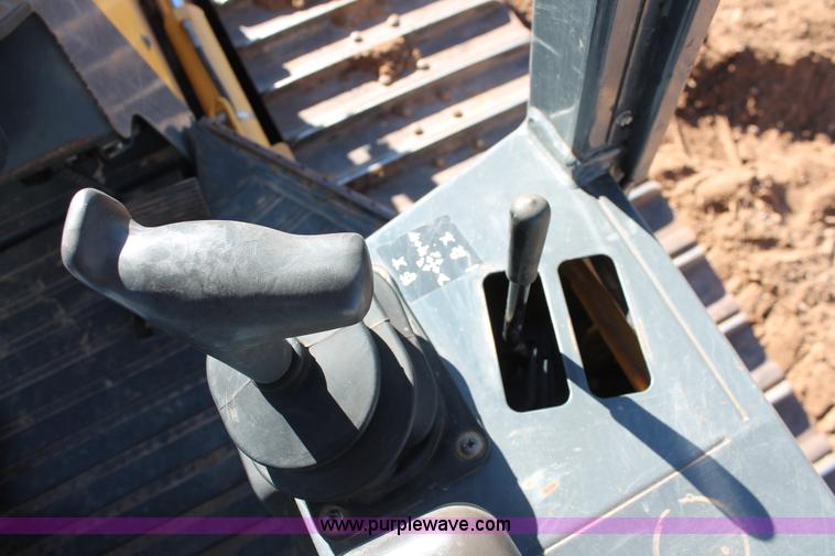 image for item L6789 2007 John Deere 650J LGP dozer