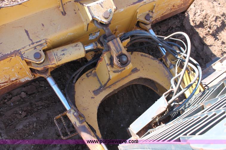 image for item L6789 2007 John Deere 650J LGP dozer