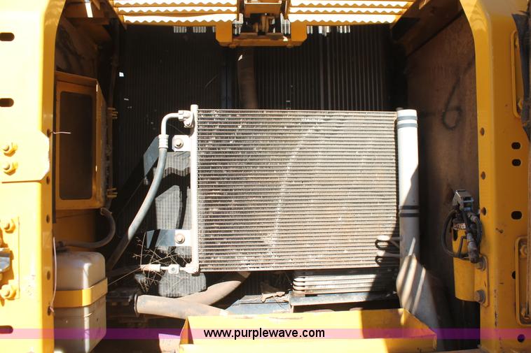 image for item L6790 2008 Komatsu PC200LC-8 excavator