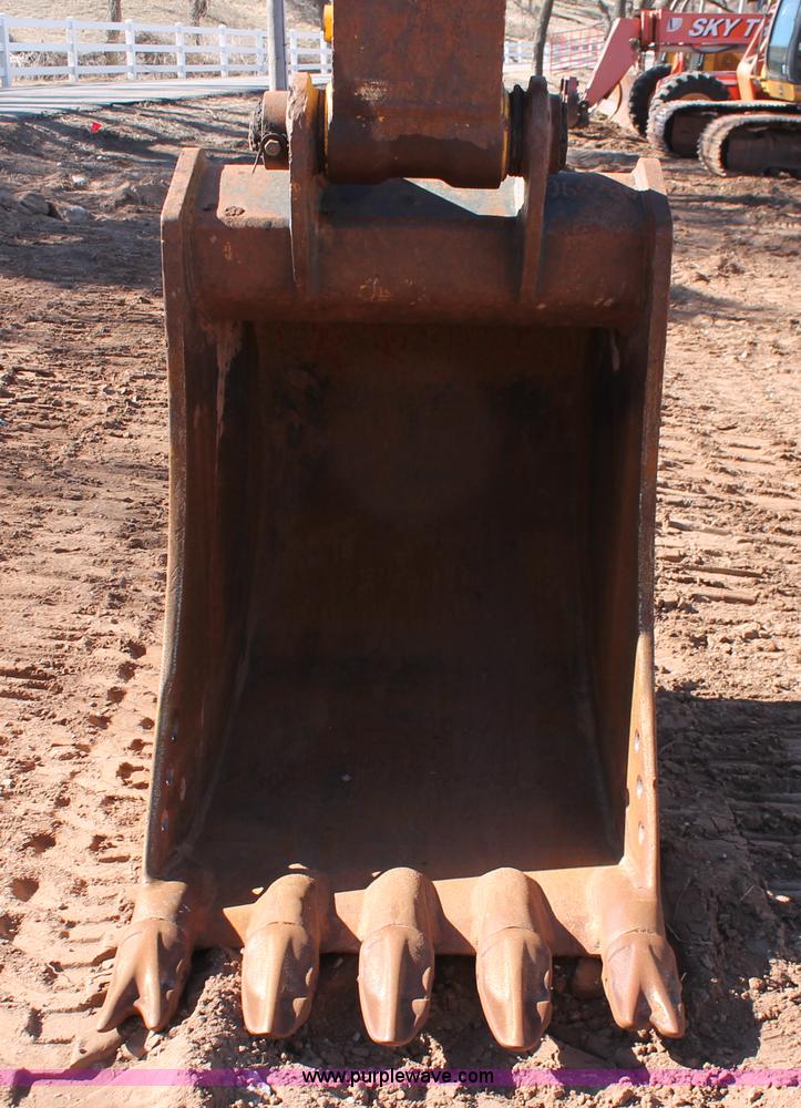 image for item L6790 2008 Komatsu PC200LC-8 excavator