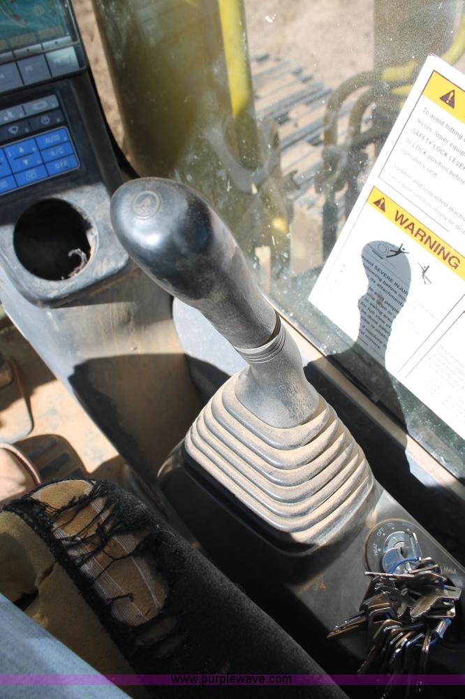 image for item L6791 2006 Komatsu PC200LC-8 excavator