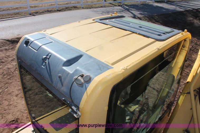 image for item L6791 2006 Komatsu PC200LC-8 excavator