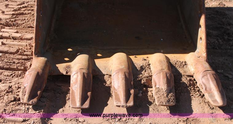 image for item L6791 2006 Komatsu PC200LC-8 excavator