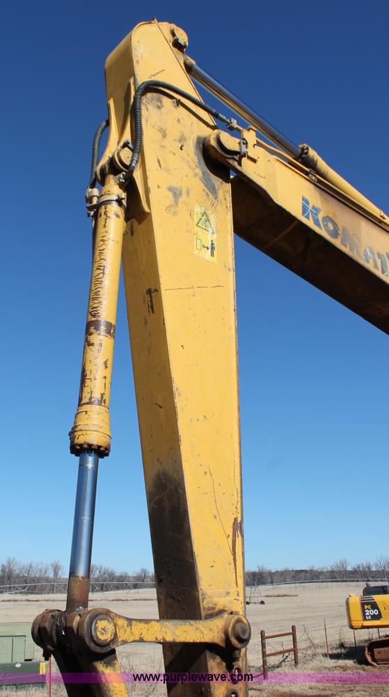 image for item L6791 2006 Komatsu PC200LC-8 excavator