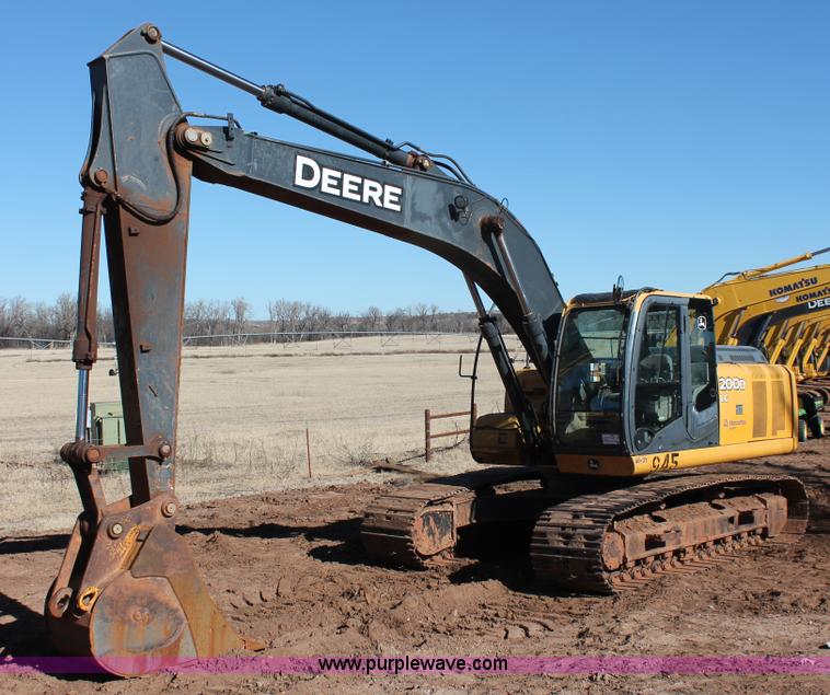 image for item L6792 2008 John Deere 200D LC excavator