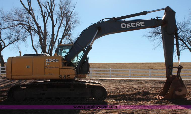 image for item L6792 2008 John Deere 200D LC excavator