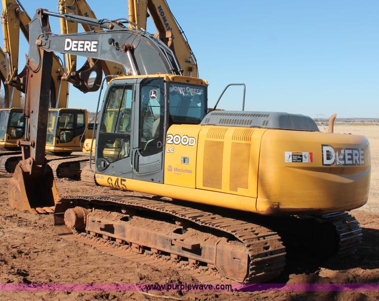 image for item L6792 2008 John Deere 200D LC excavator