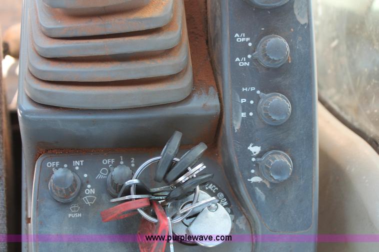 image for item L6792 2008 John Deere 200D LC excavator