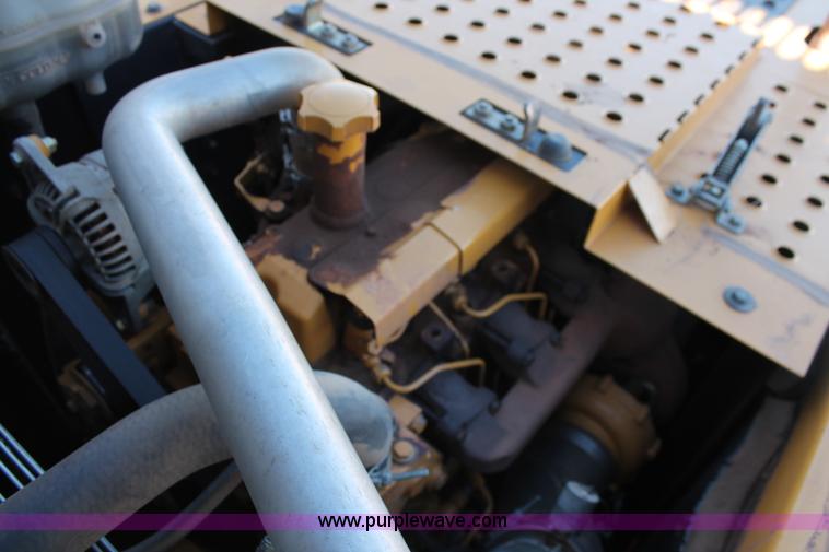 image for item L6792 2008 John Deere 200D LC excavator