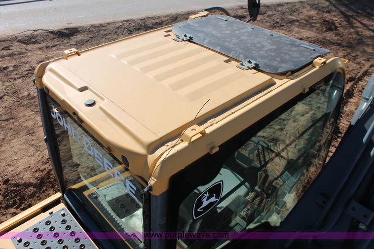 image for item L6792 2008 John Deere 200D LC excavator