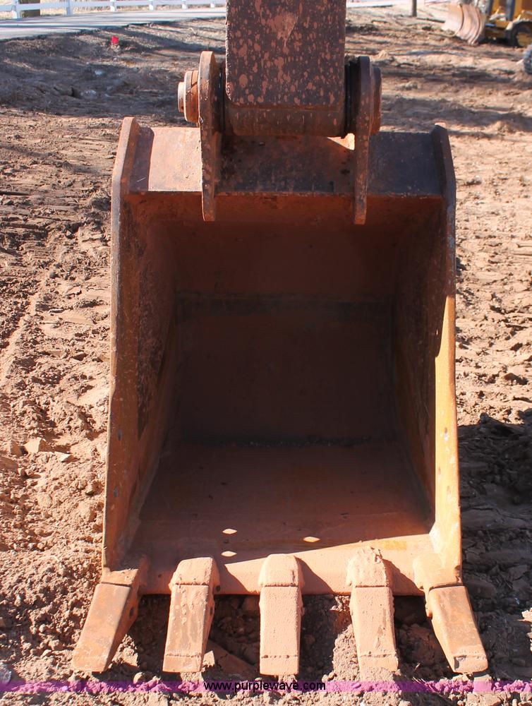 image for item L6792 2008 John Deere 200D LC excavator