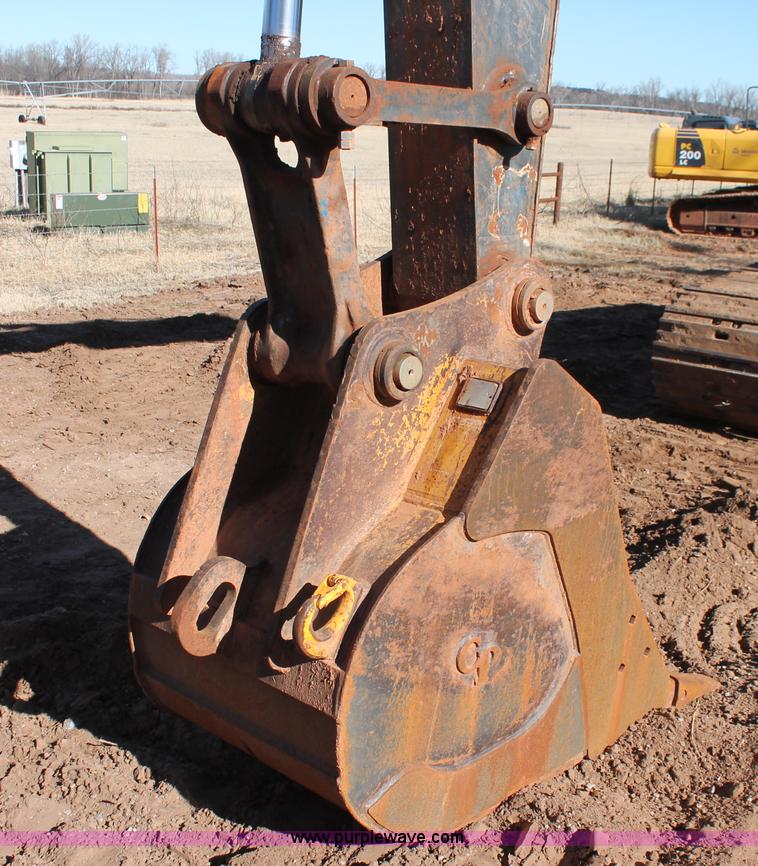 image for item L6792 2008 John Deere 200D LC excavator