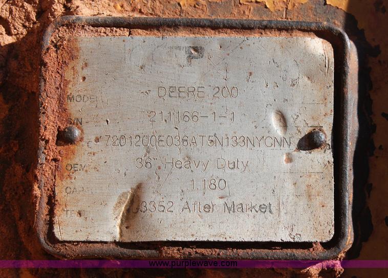 image for item L6792 2008 John Deere 200D LC excavator