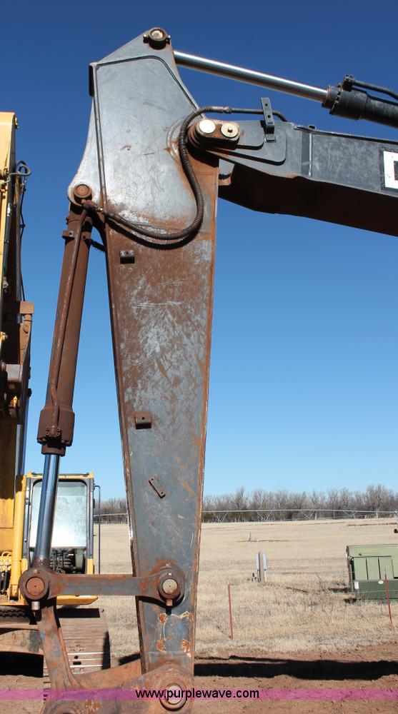 image for item L6792 2008 John Deere 200D LC excavator