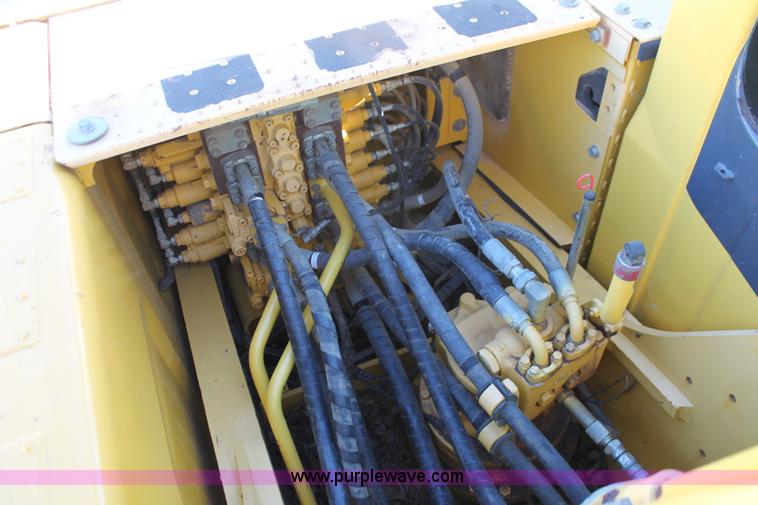 image for item L6793 2008 Komatsu PC200LC-8 excavator