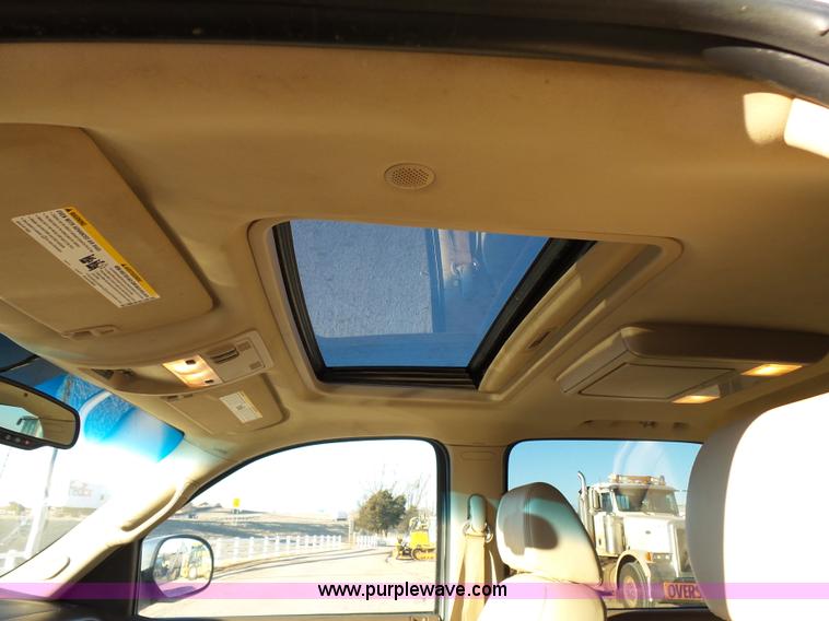 image for item L6795 2009 Chevrolet Avalanche LTZ Crew Cab pickup truck