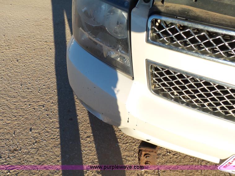 image for item L6795 2009 Chevrolet Avalanche LTZ Crew Cab pickup truck