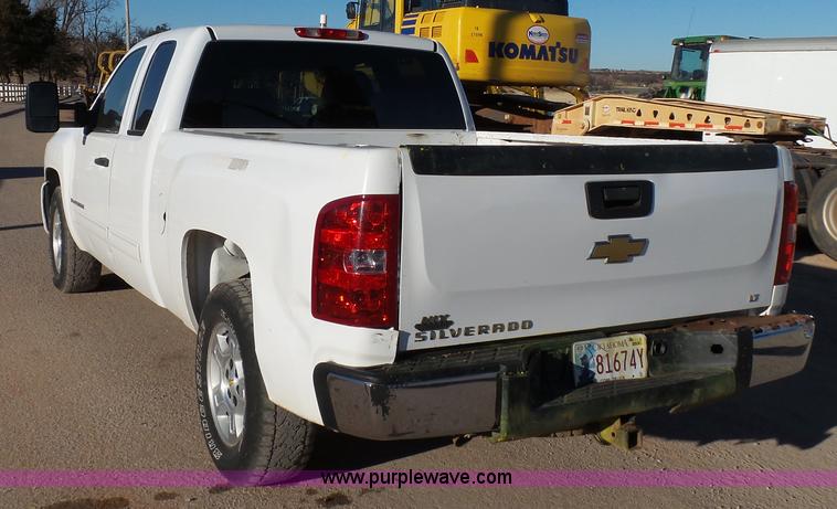 image for item L6796 2009 Chevrolet Silverado 1500 LT Ext. Cab pickup truck