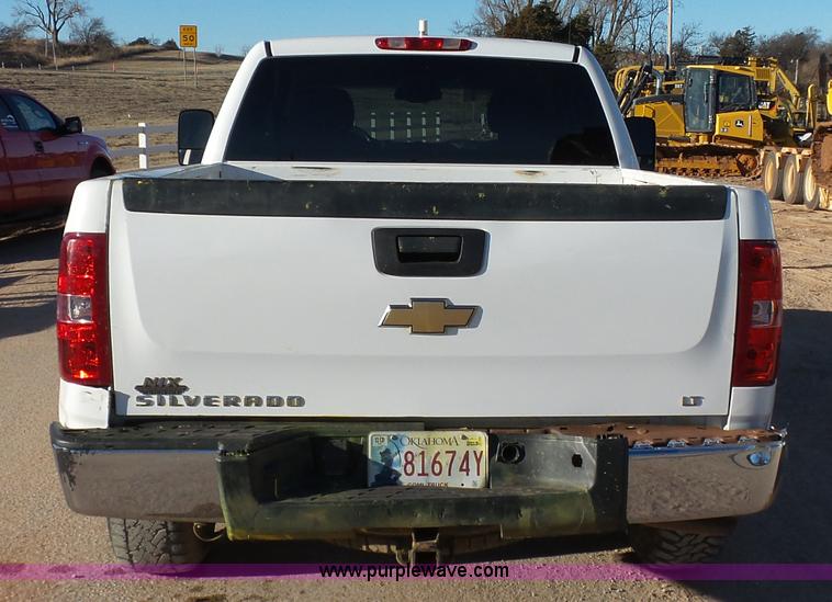 image for item L6796 2009 Chevrolet Silverado 1500 LT Ext. Cab pickup truck