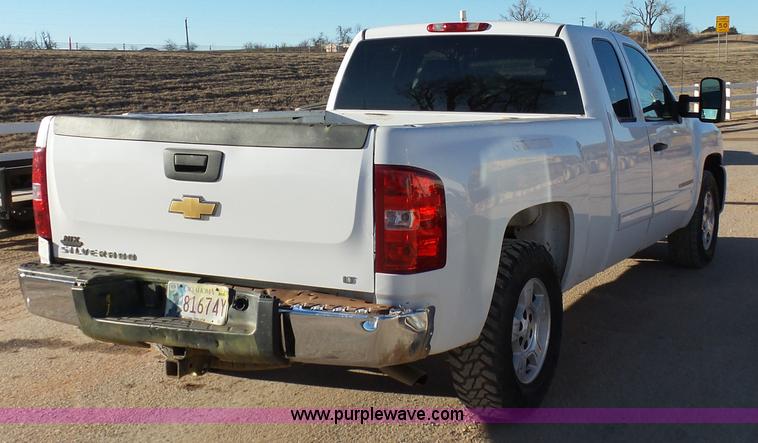 image for item L6796 2009 Chevrolet Silverado 1500 LT Ext. Cab pickup truck