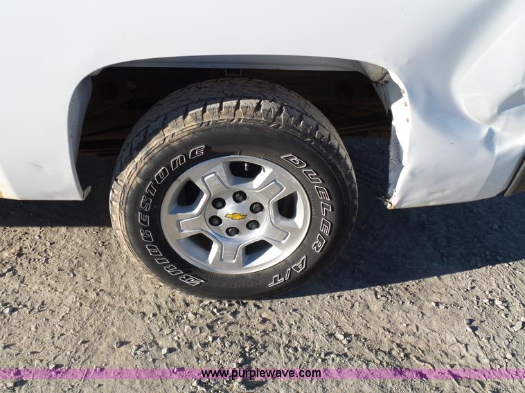 image for item L6796 2009 Chevrolet Silverado 1500 LT Ext. Cab pickup truck