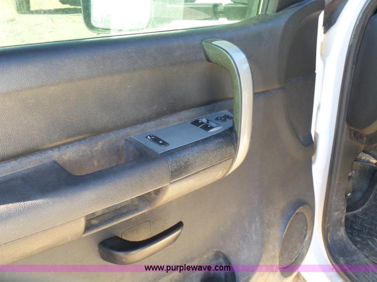 image for item L6797 2009 Chevrolet Silverado 2500HD LT pickup truck