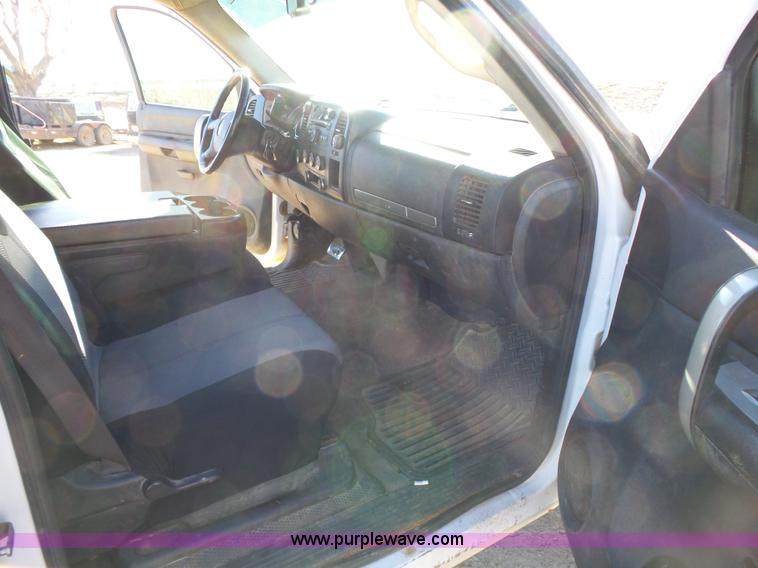 image for item L6797 2009 Chevrolet Silverado 2500HD LT pickup truck