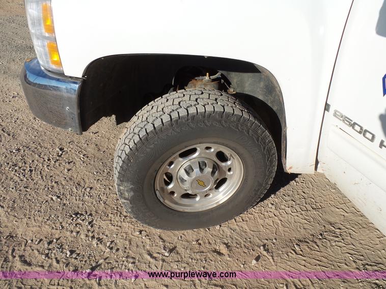image for item L6797 2009 Chevrolet Silverado 2500HD LT pickup truck