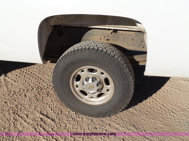 image for item L6797 2009 Chevrolet Silverado 2500HD LT pickup truck