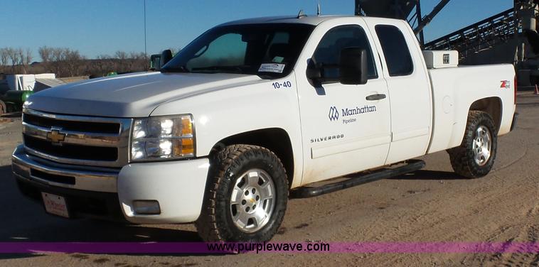 image for item L6798 2010 Chevrolet Silverado 1500 LT Z71 Ext. Cab pickup truck