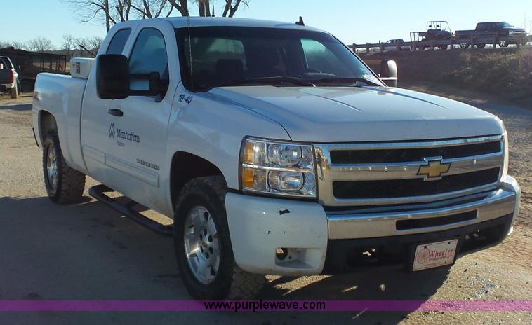 image for item L6798 2010 Chevrolet Silverado 1500 LT Z71 Ext. Cab pickup truck