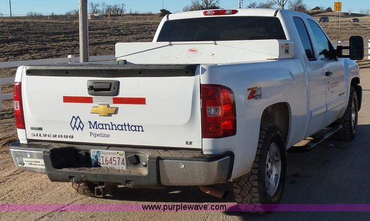 image for item L6798 2010 Chevrolet Silverado 1500 LT Z71 Ext. Cab pickup truck