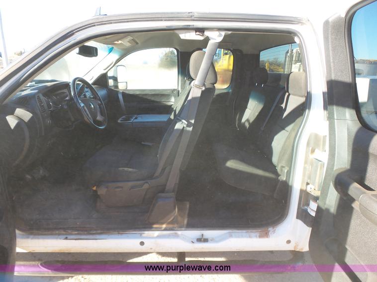 image for item L6798 2010 Chevrolet Silverado 1500 LT Z71 Ext. Cab pickup truck