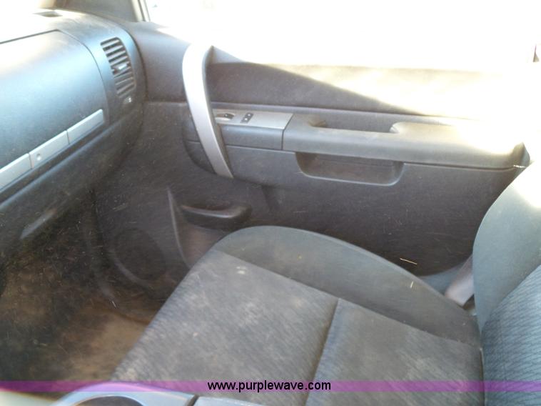 image for item L6798 2010 Chevrolet Silverado 1500 LT Z71 Ext. Cab pickup truck