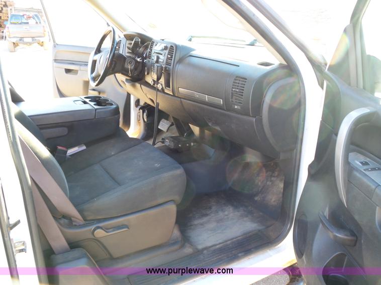 image for item L6798 2010 Chevrolet Silverado 1500 LT Z71 Ext. Cab pickup truck