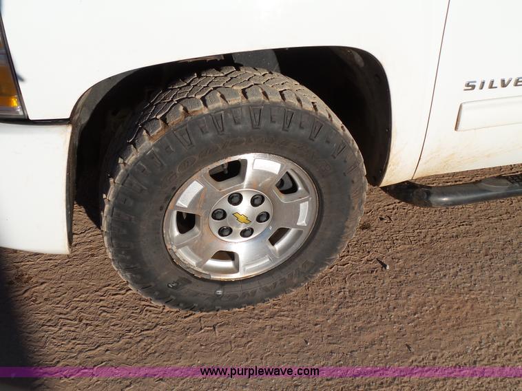 image for item L6798 2010 Chevrolet Silverado 1500 LT Z71 Ext. Cab pickup truck