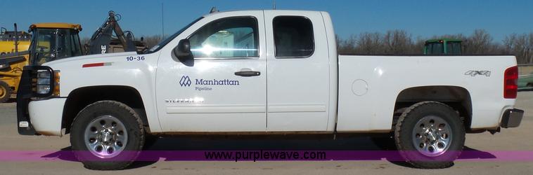 image for item L6801 2011 Chevrolet Silverado 1500 LS Ext. Cab pickup truck